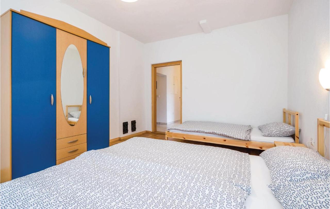 Amazing apartment in Matulji with 2 Bedrooms, WiFi&Outdoor swimming pool Buitenkant foto