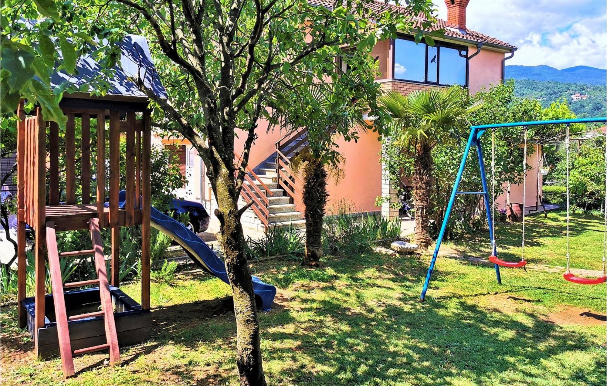 Amazing apartment in Matulji with 2 Bedrooms, WiFi&Outdoor swimming pool Buitenkant foto